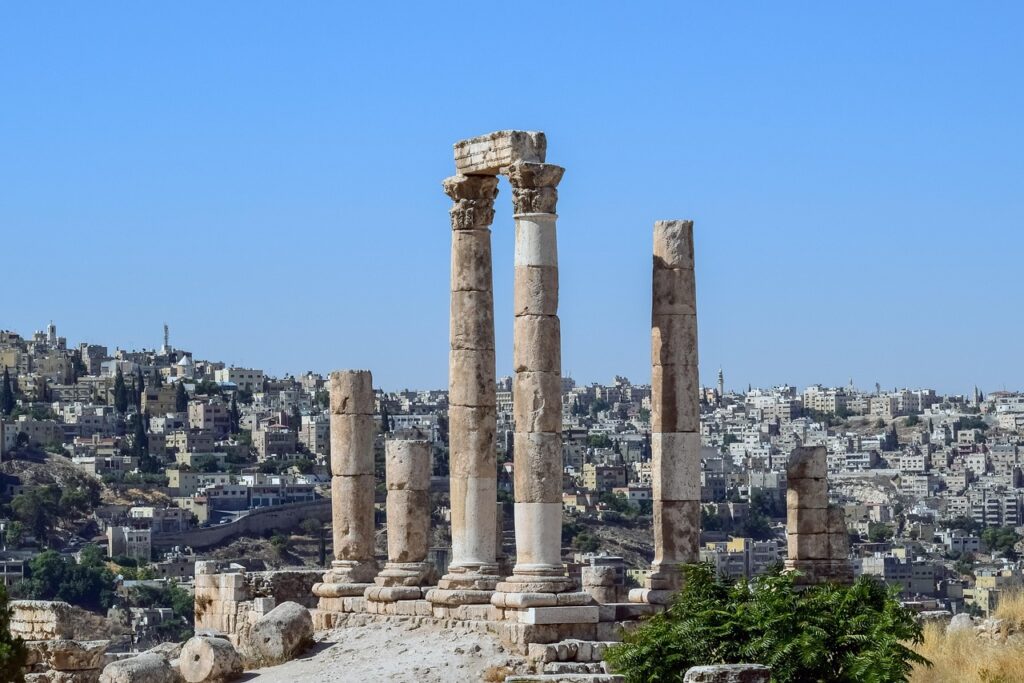 temple of hercules, historic site, roman temple, pillars, amman citadel, ancient, historic, travel, tourism, archaeology, amman, jordan, amman citadel, amman, amman, amman, amman, amman